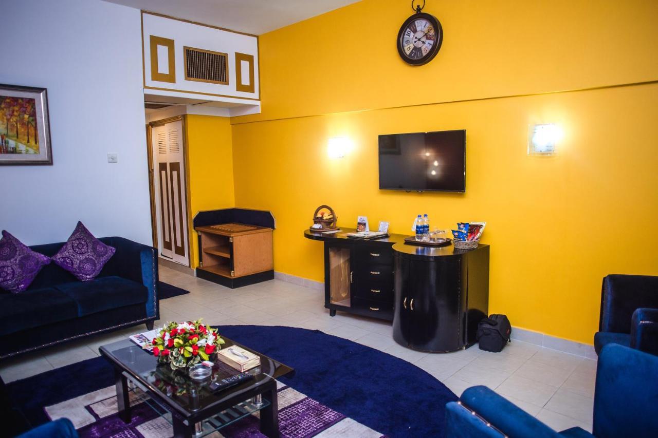 Hotel Mehran Karachi Exterior photo