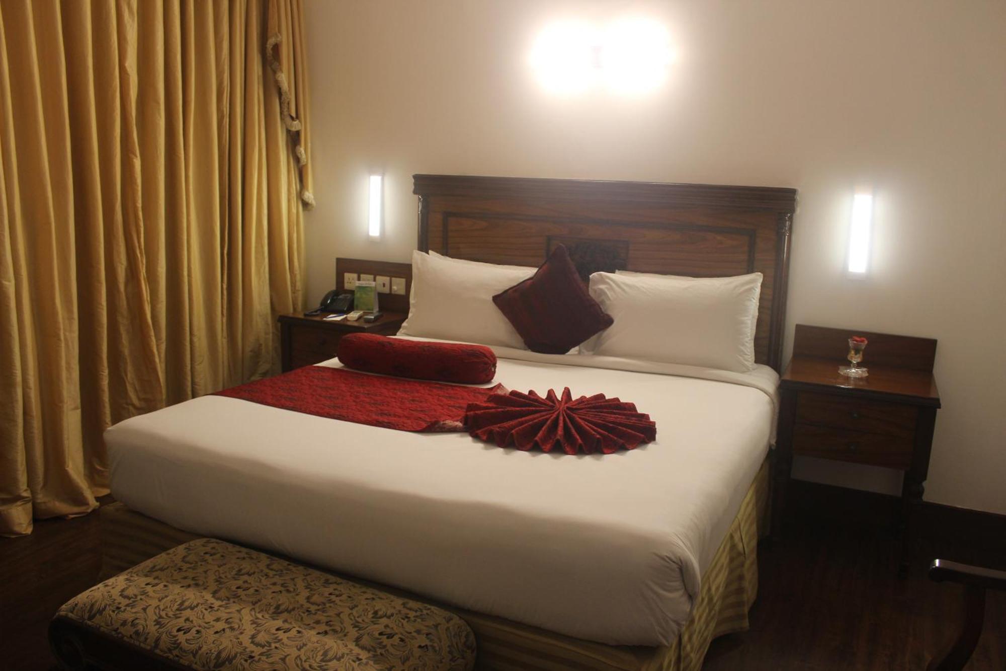 Hotel Mehran Karachi Exterior photo