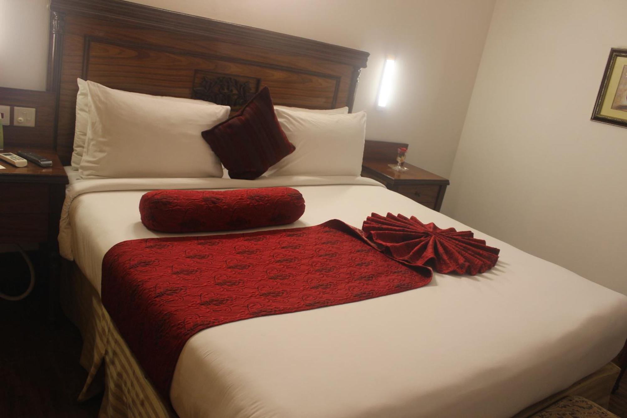 Hotel Mehran Karachi Exterior photo