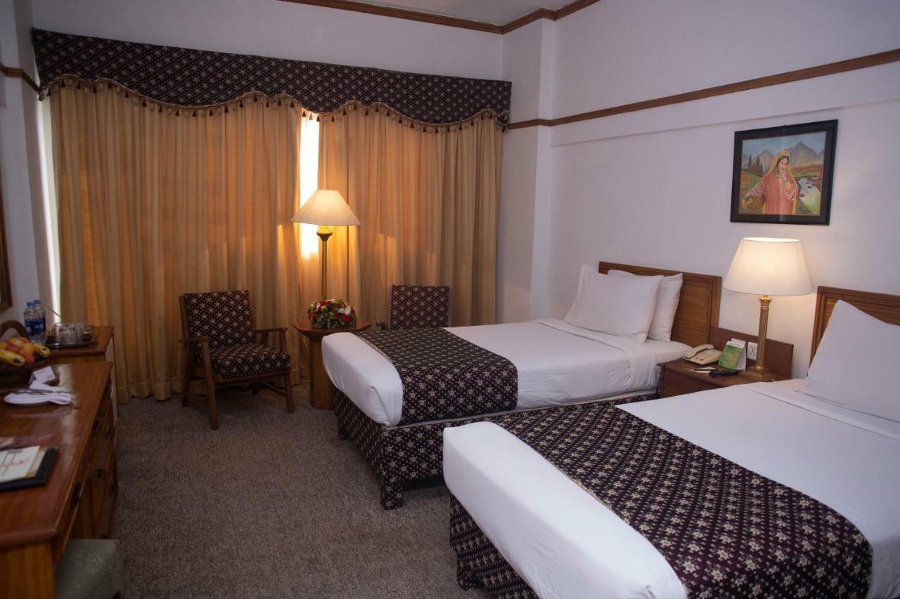 Hotel Mehran Karachi Exterior photo