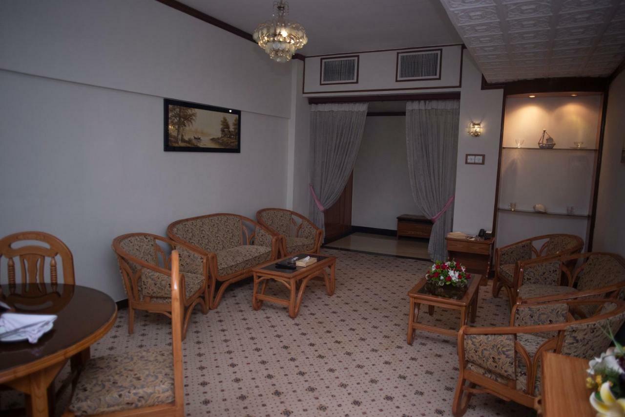 Hotel Mehran Karachi Exterior photo