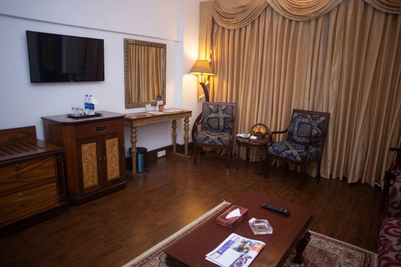 Hotel Mehran Karachi Exterior photo