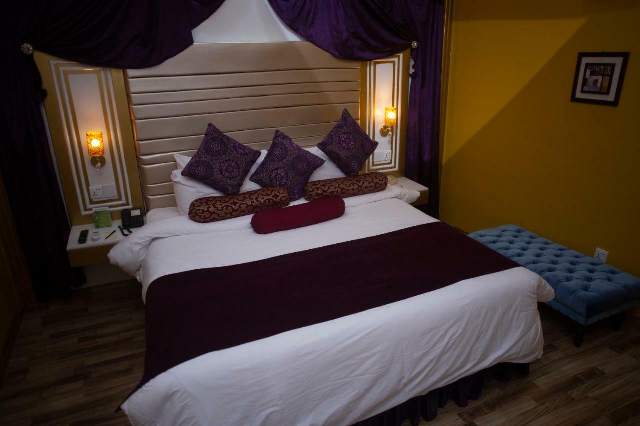 Hotel Mehran Karachi Exterior photo